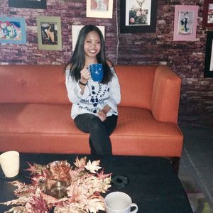 Meet your Posher, Pauline